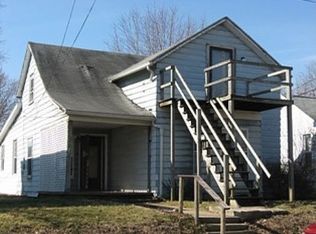 550 W 1st St, Uhrichsville, OH