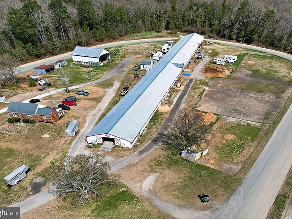 3rd image of 33096 Johnson Rd