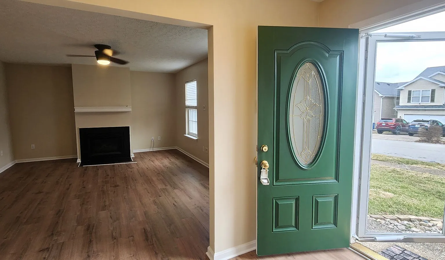Fantastic 3 Bedrooms & 1.5 Bathroom, Two Story with a Garage! Freshened Paint throughout! Newer P... — Photo 4