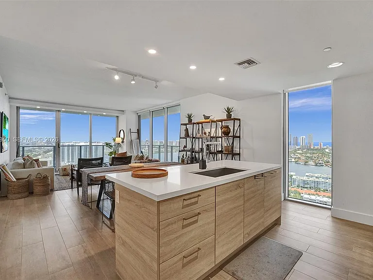 16385 Biscayne Blvd #3107 — Photo 6