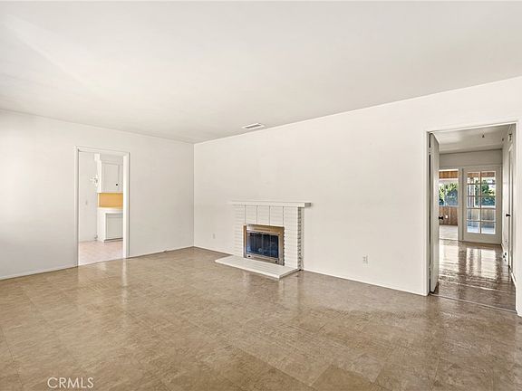 4th image of 334 W Virginia Ave