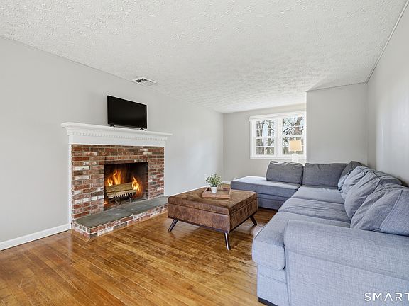2nd image of 44 Muddy Brook Road