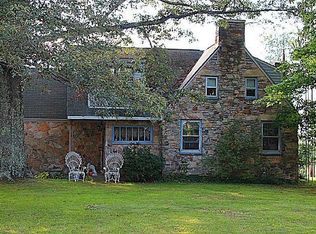 91 Huckleberry Ln, Crossville, TN 38555