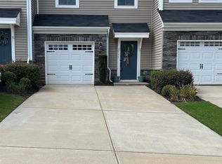 111 Lilywood Ct, Simpsonville, SC 29681