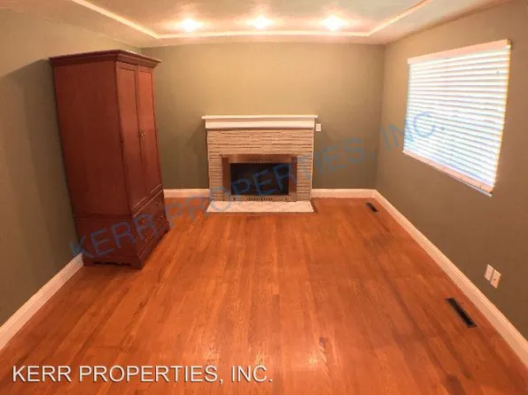14707 SE Bush St, Portland, OR 97236