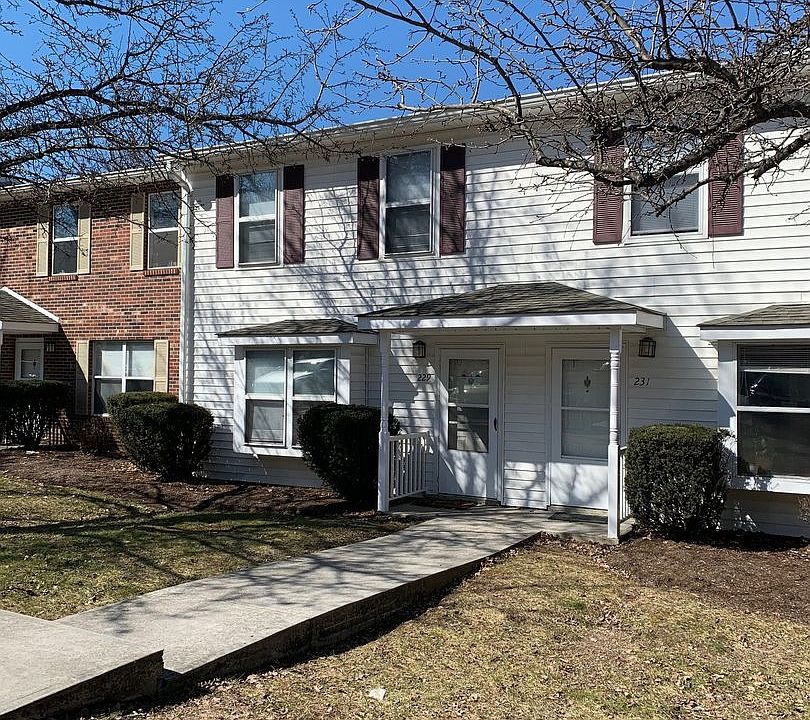 2nd image of 229 Janie Ln