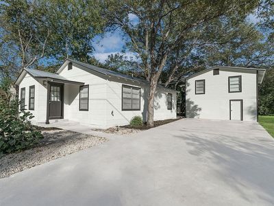 1313 7th St, Seguin, TX, 78155