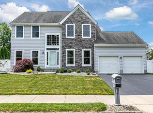 30 Aster Way, Dayton, NJ 08810