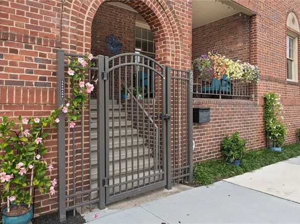 203 Summit Ave, Greensboro, NC 27401