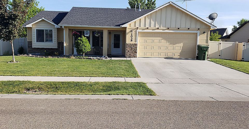 1st image of 1038 NW 22nd St