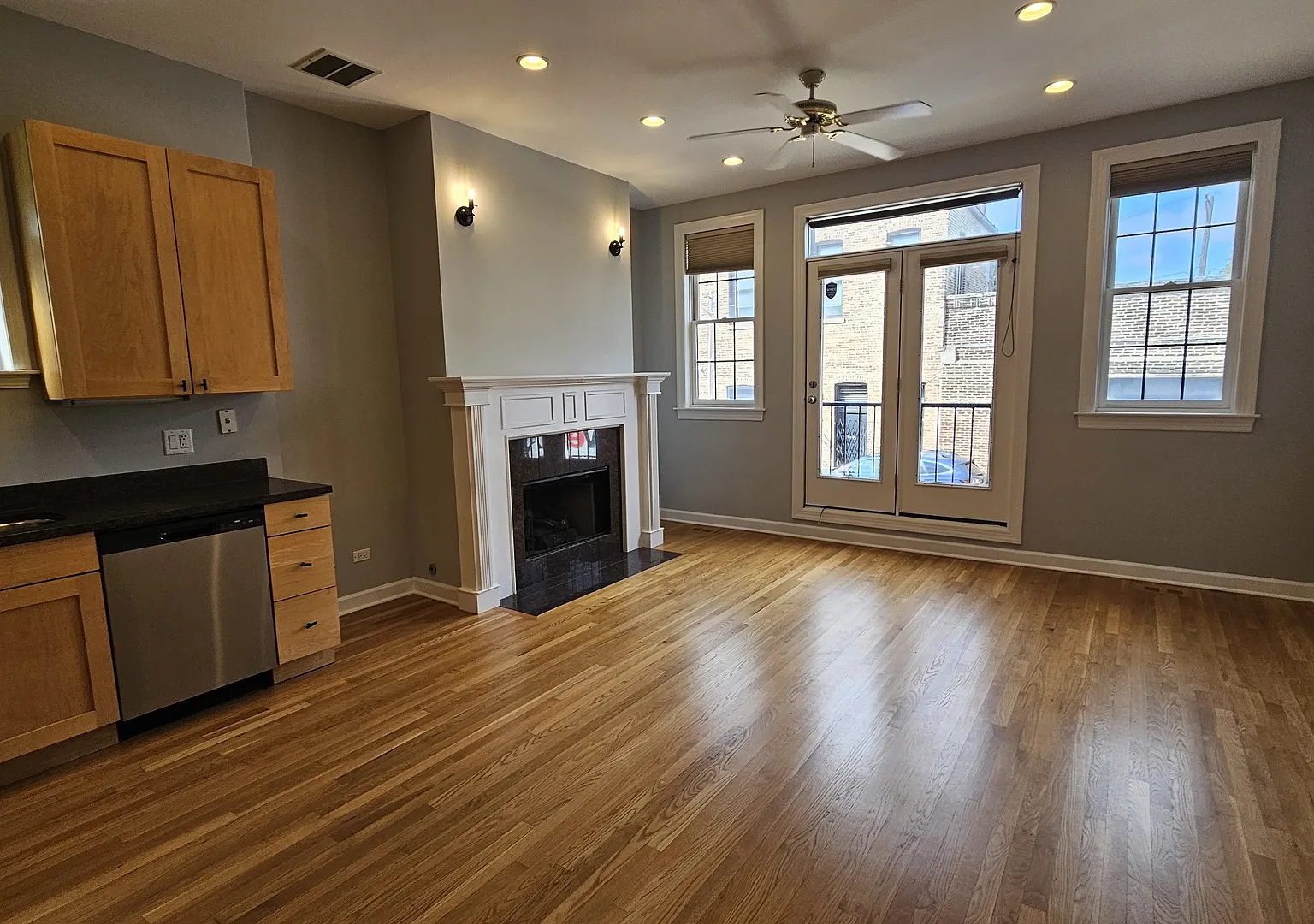 509 N Hartland Ct — Photo 3