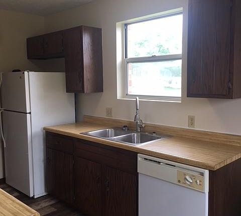 5th image of 28 Buss Ct #28