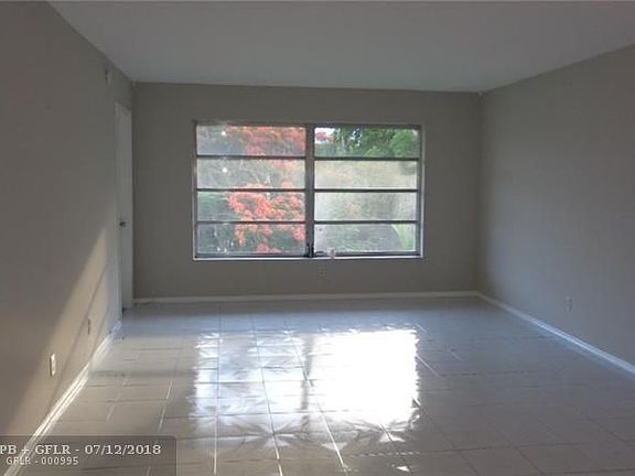 4th image of 4025 N Federal Hwy APT 319A