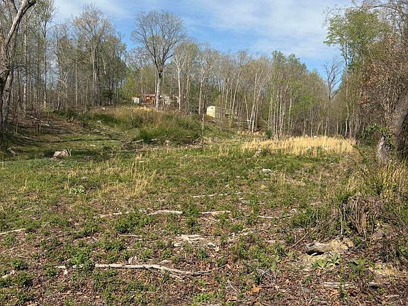 5th image of 706 Arwine Rd