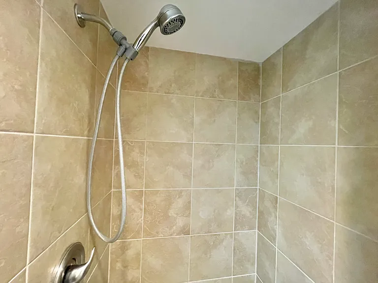 555 Hahaione St #1E-1 — Photo 20