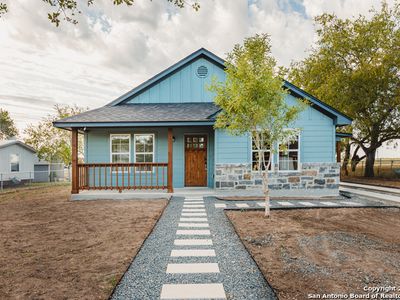 938 Avenue G, Poteet, TX, 78065