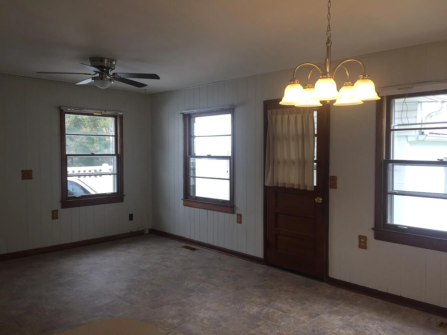 3 bed, 1300 sqft, $1,850 — Photo 4
