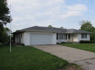 1501 E Clark St, Albany, MO 64402