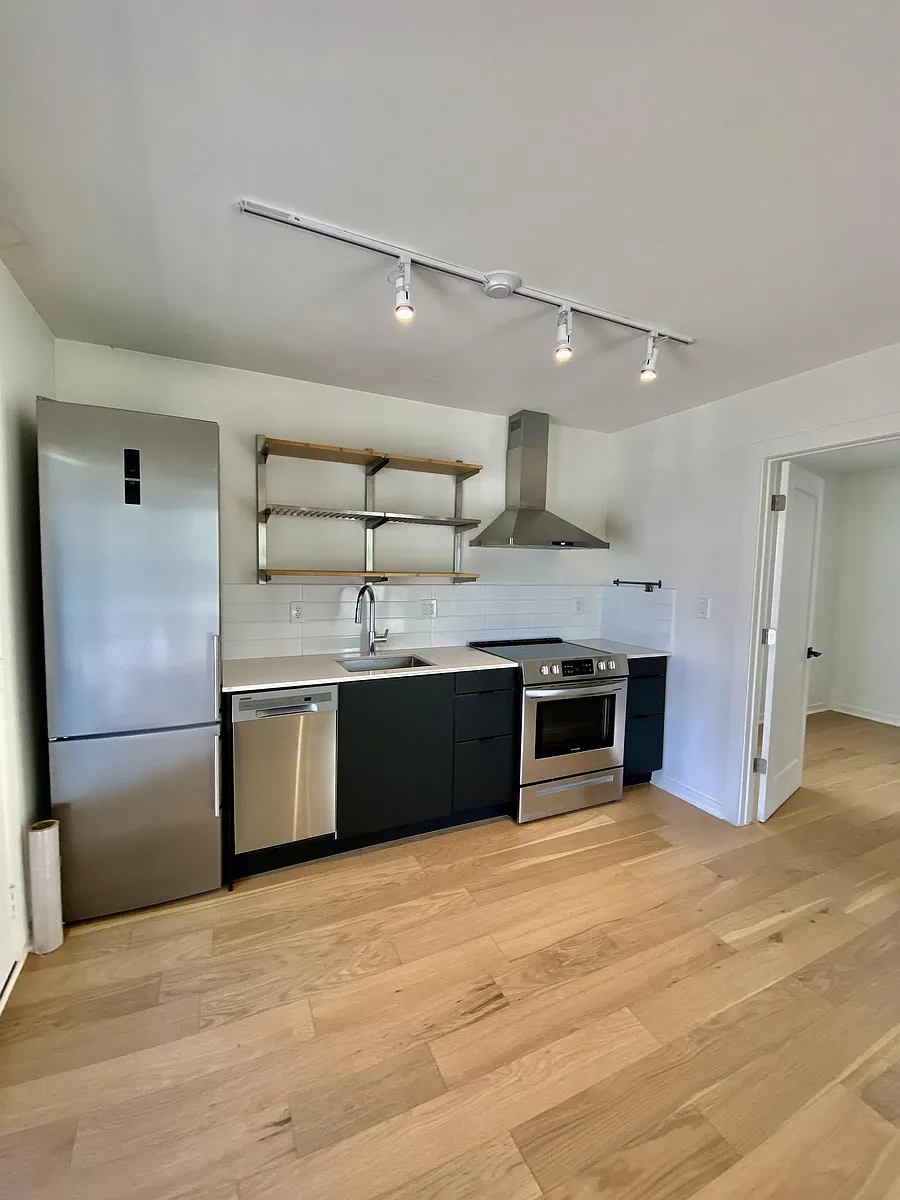 Building Photo - 60 E 32nd St #1