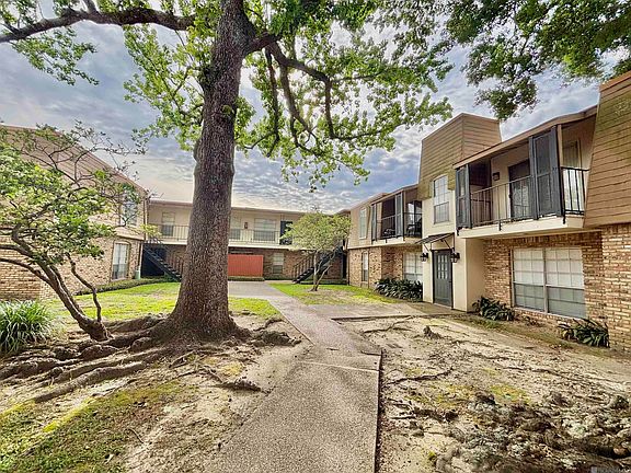 2nd image of 2100 College Dr APT 120