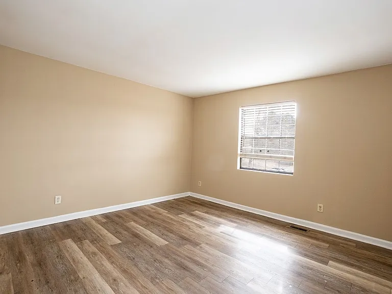1310 Marne Ave — Photo 19