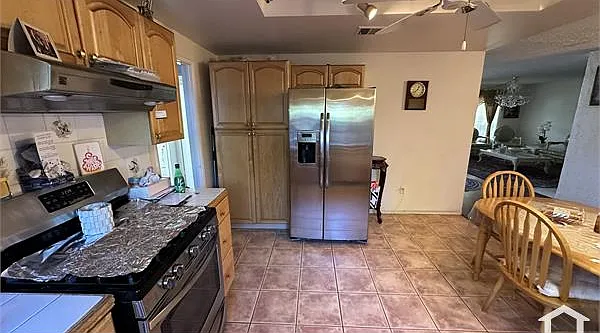 6217 Newcastle Ave — Photo 7