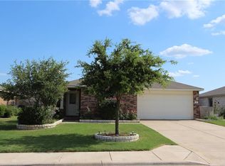210 Wild Cat Dr, Bastrop, TX 78602