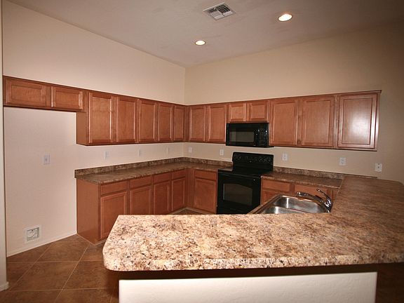 3rd image of 8782 W Hayward Ave