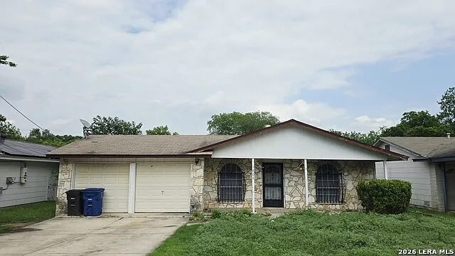 Building Photo - 1806 Wrangler Dr