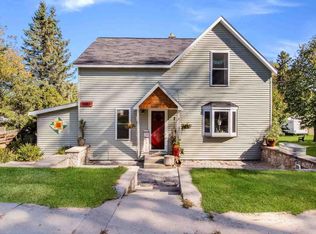 9083 S Hewitt St, Cedar, MI 49621