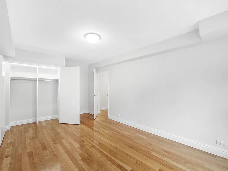 141 E 33rd St #15G — Photo 10