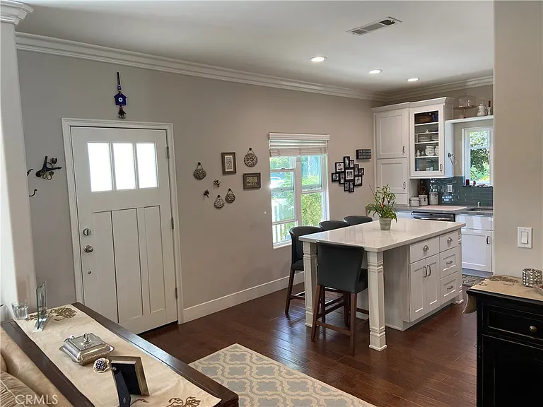 4470 Stansbury Ave — Photo 13