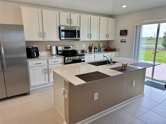 4th image of 2405 Bluestone Rd