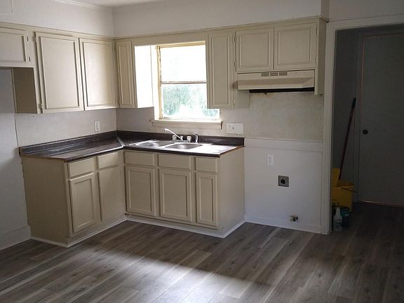 2nd image of 6536 Canal Blvd