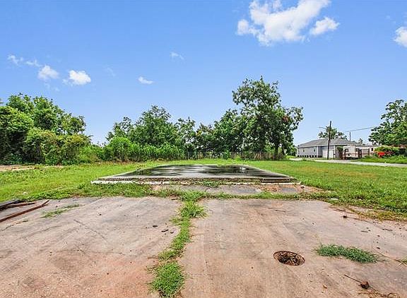 3rd image of 2011 Fats Domino Ave