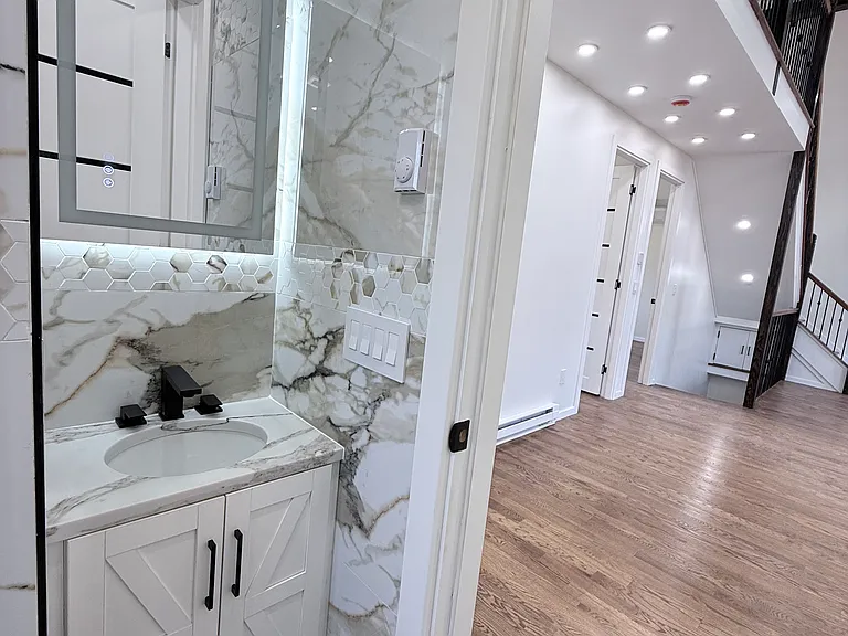 122 Mount Snow Trl — Photo 25