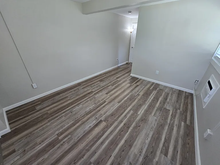 611 NE 10th Ave #1 — Photo 6
