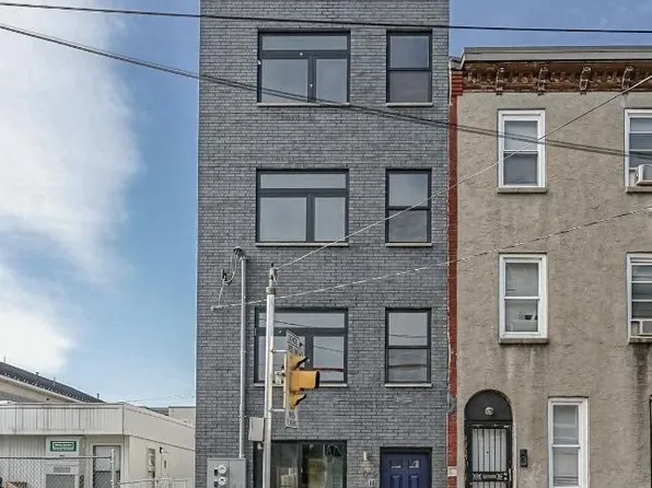 1702 N Gratz St, Philadelphia, PA