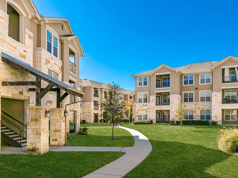 Dry Creek Ranch Apartments — Photo 29