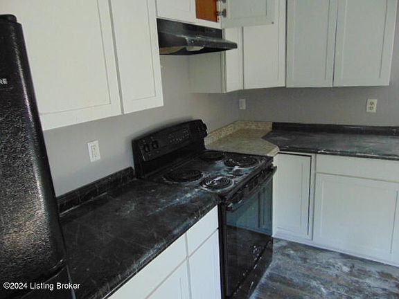4th image of 101 Clifton Ct