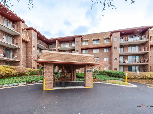 101 Old Oak Dr APT 219, Buffalo Grove, IL 60089