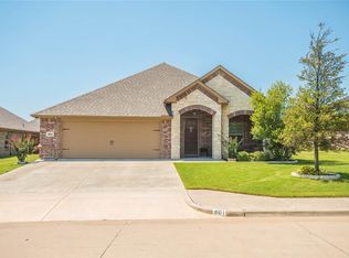 601 Donna Cir, Granbury, TX 76049