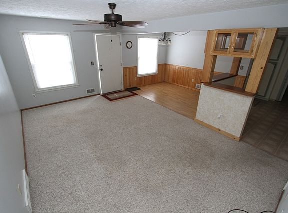 5th image of 14 Surrey Ct #14