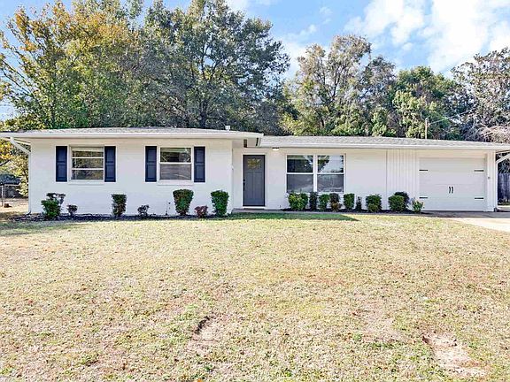 2nd image of 6021 Forest Glen Dr