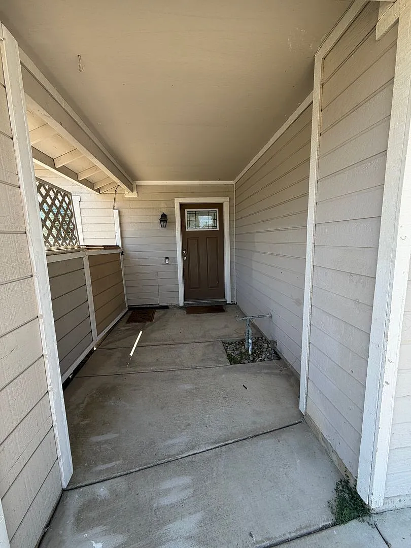 3 Bedroom / 2 Bathroom | Single-Family Home in South Sacramento — Photo 3