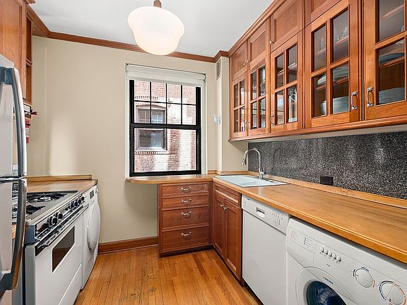 5th image of 370 Central Park W APT 406