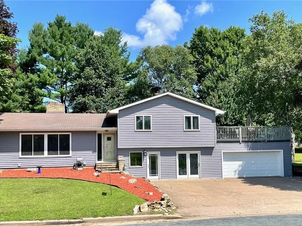 1513 5th Avenue E, Menomonie, WI 54751