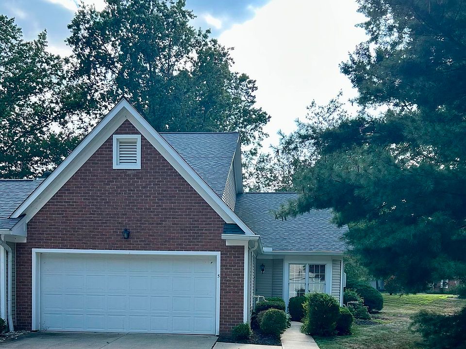 1st image of 225 Westwind Dr Unit 5