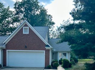 225 Westwind Dr UNIT 5, Avon Lake, OH 44012
