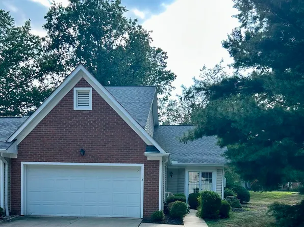 225 Westwind Dr Unit 5, Avon Lake, OH 44012
